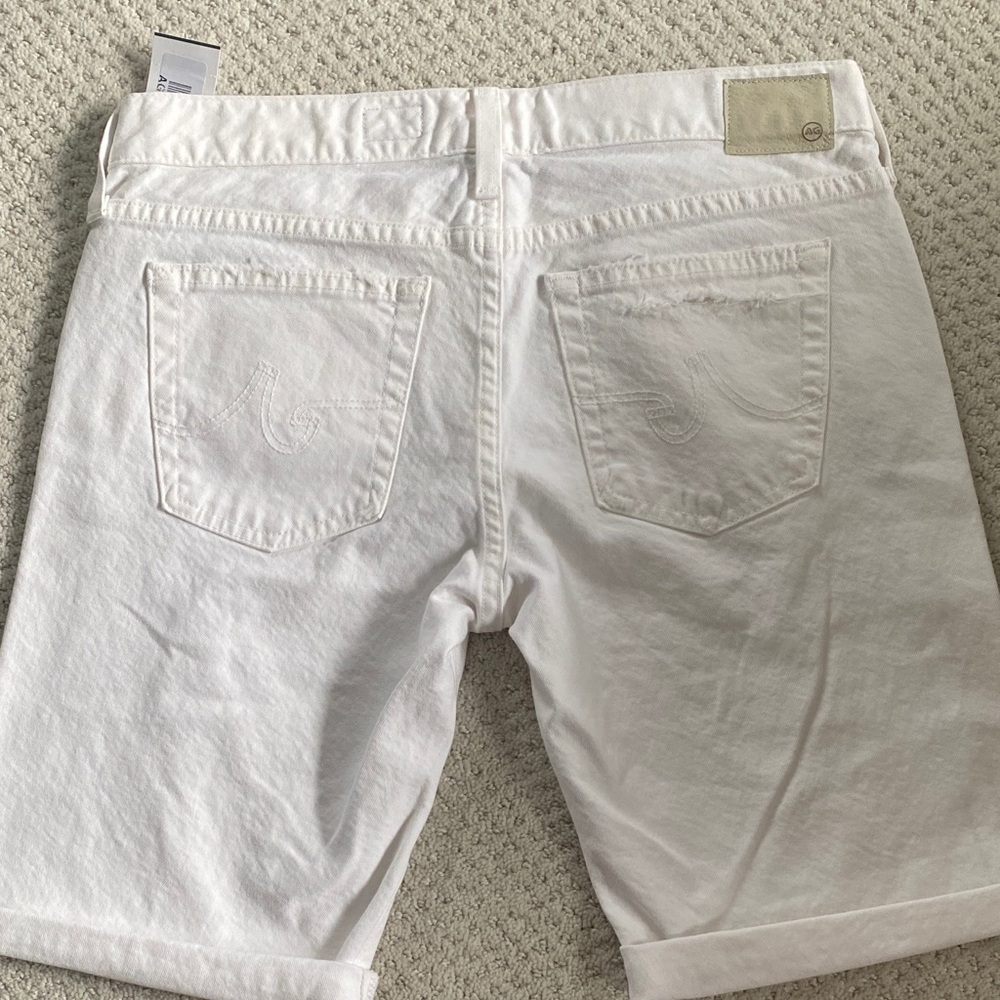 New AG women’s Nikki White Distressed Denim Shorts, size 27 - Picture 6 of 8